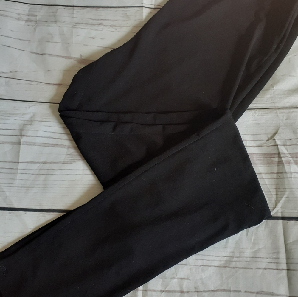 Black soft leggings